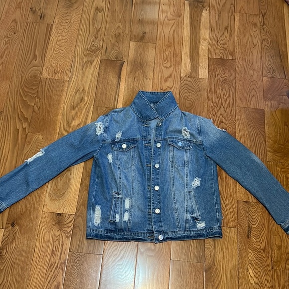 Forever 21 Jackets & Blazers - Small forever 21 rip up jean jacket